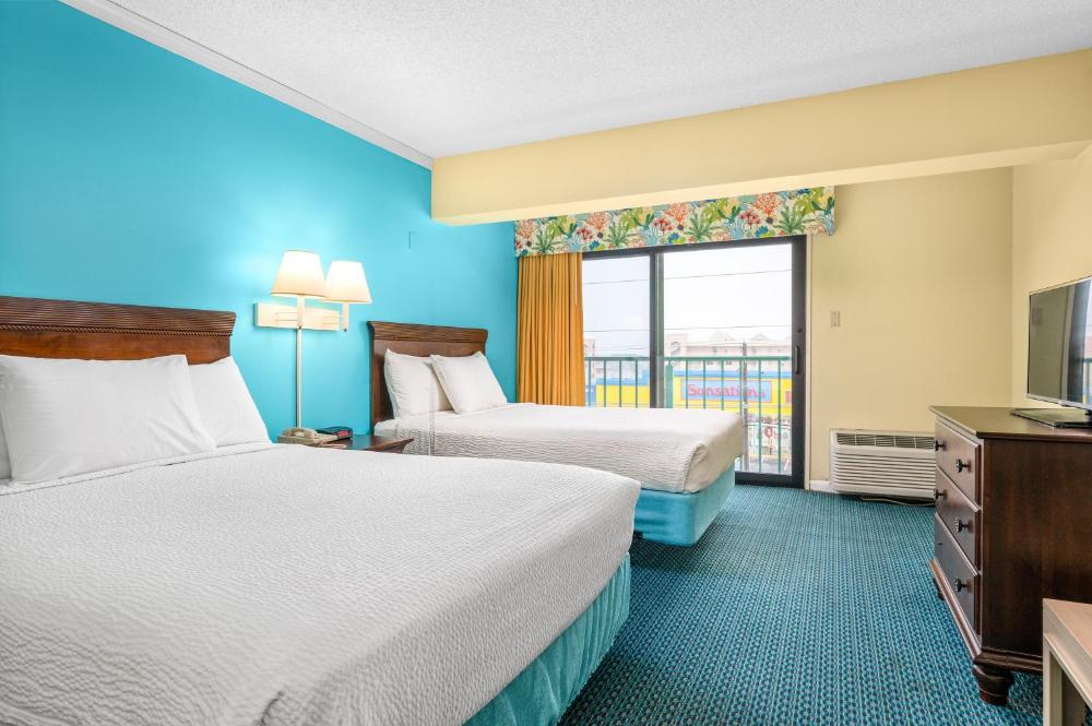 Queen Suite No Balcony Pet-friendly interior